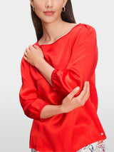 Feminine blouse in pure silk