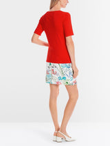 Plain feminine T-shirt with gathering