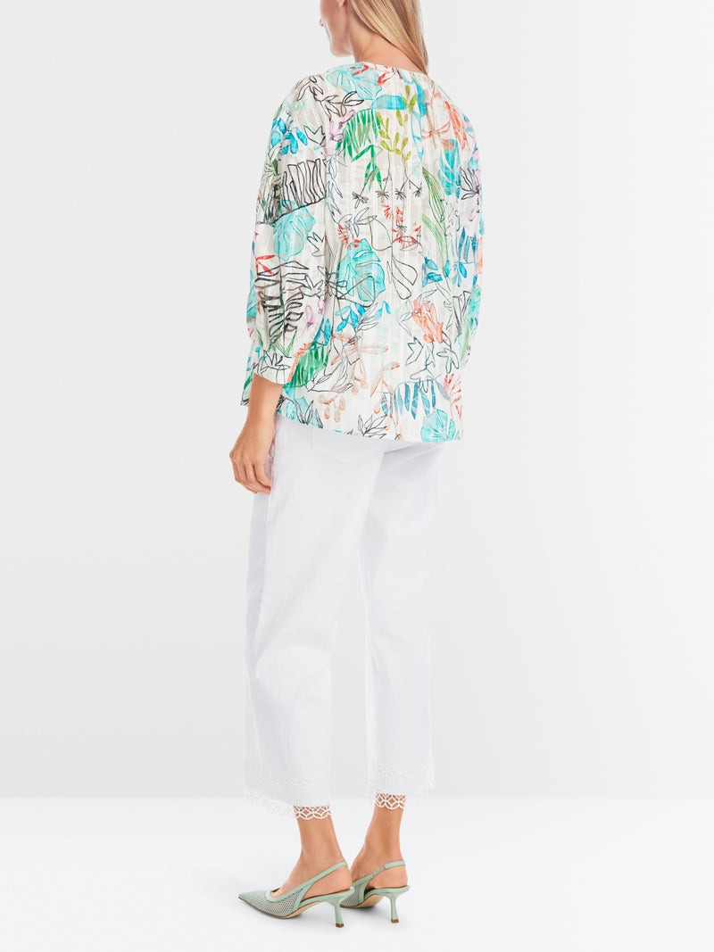 Wide blouse in airy fabric
