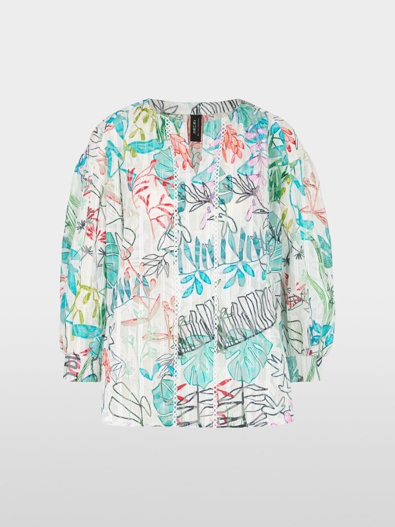 Wide blouse in airy fabric