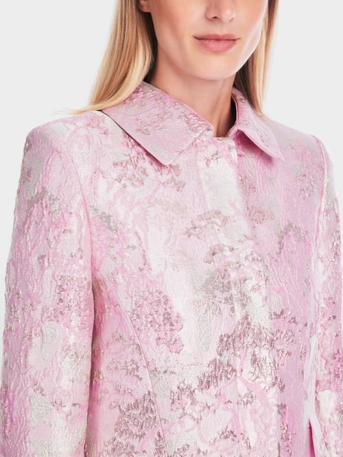 Short and fitted brocade coat