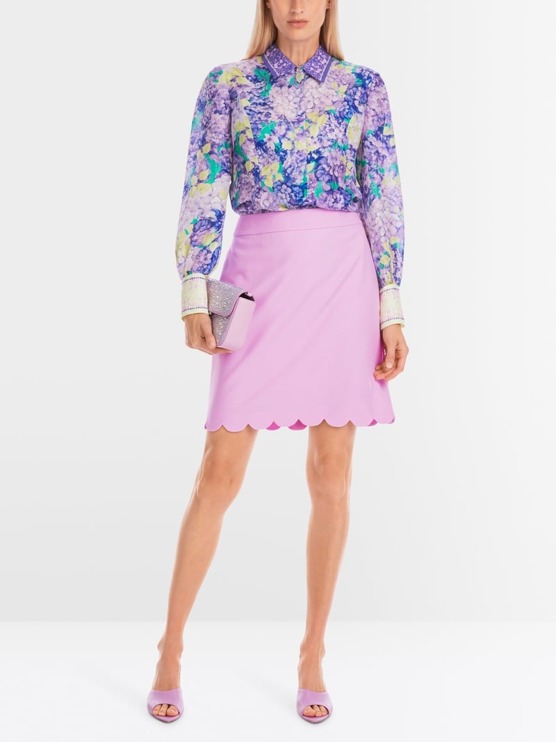 Fitted blouse with floral print